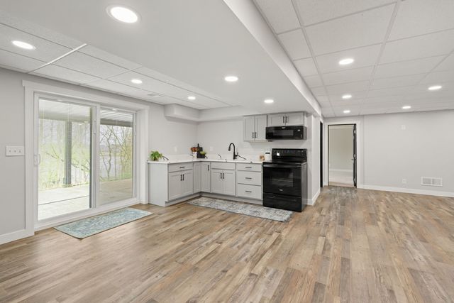 218 Bluff Boulevard, Princeton, IA 52768