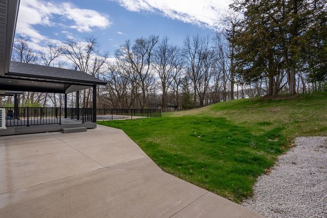 218 Bluff Boulevard, Princeton, IA 52768