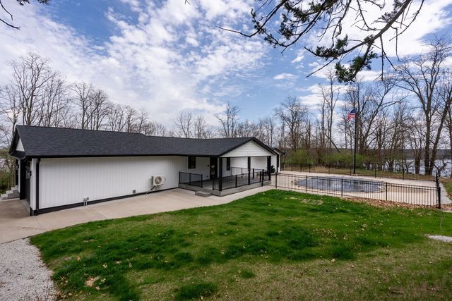 218 Bluff Boulevard, Princeton, IA 52768