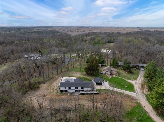 218 Bluff Boulevard, Princeton, IA 52768