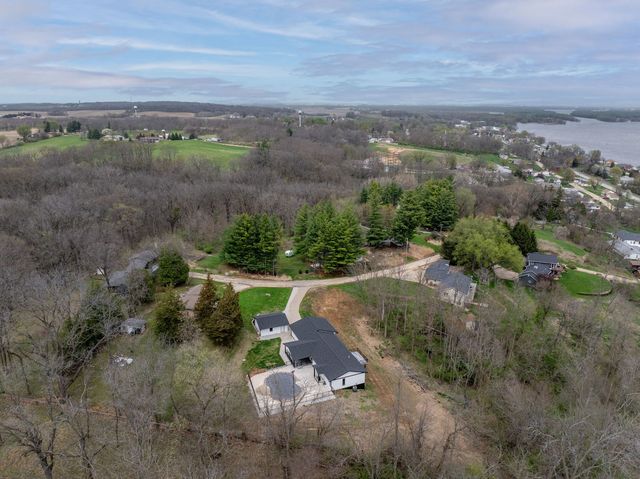 218 Bluff Boulevard, Princeton, IA 52768