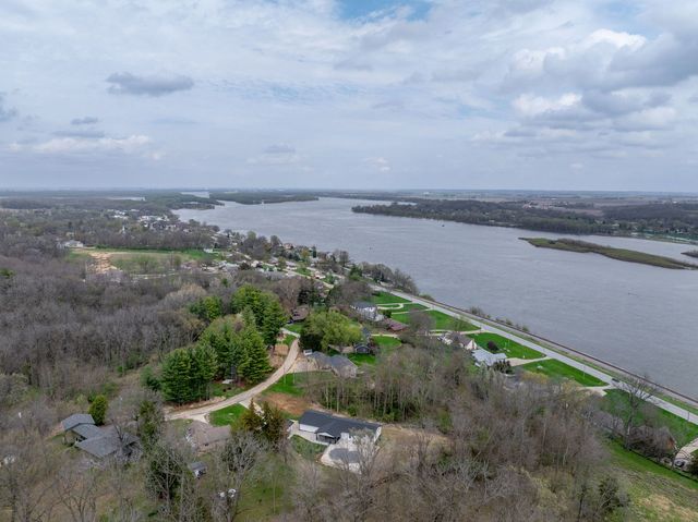 218 Bluff Boulevard, Princeton, IA 52768