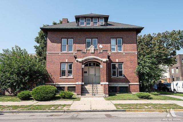 4600 S Honore Street, Chicago, IL 60609