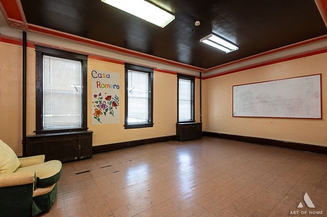 4600 S Honore Street, Chicago, IL 60609