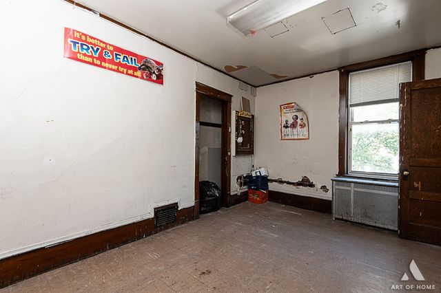 4600 S Honore Street, Chicago, IL 60609