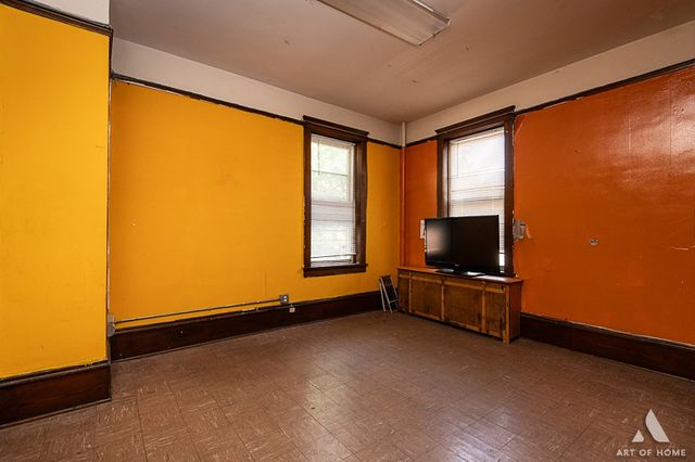 4600 S Honore Street, Chicago, IL 60609