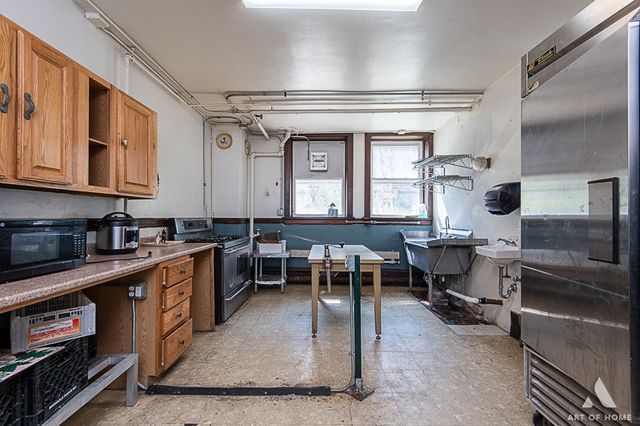 4600 S Honore Street, Chicago, IL 60609