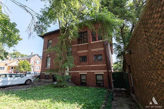 4600 S Honore Street, Chicago, IL 60609