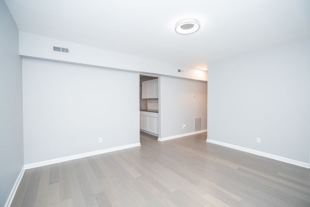 729 Blackhawk Drive, University Park, IL 60484