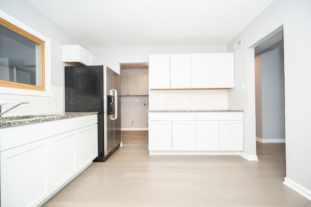 729 Blackhawk Drive, University Park, IL 60484