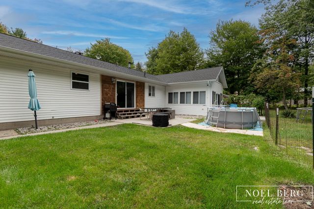 4737 W Giles Road, Muskegon, MI 49445
