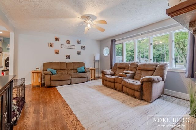 4737 W Giles Road, Muskegon, MI 49445