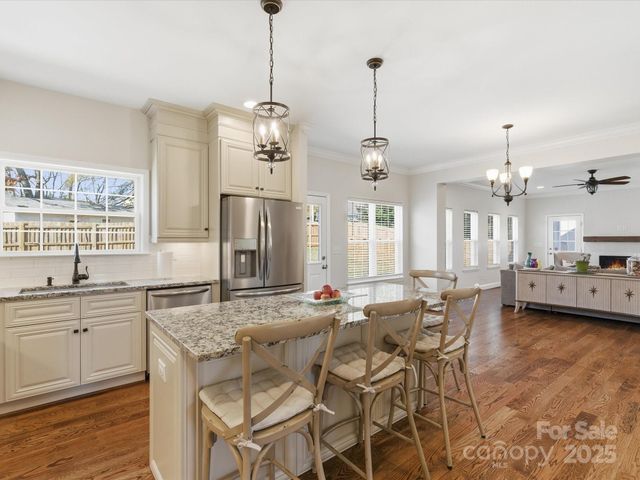 3211 Oakdale Road, Charlotte, NC 28216