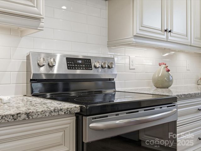 3211 Oakdale Road, Charlotte, NC 28216