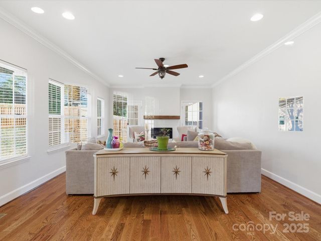 3211 Oakdale Road, Charlotte, NC 28216