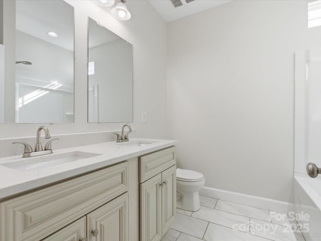 3211 Oakdale Road, Charlotte, NC 28216