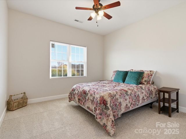 3211 Oakdale Road, Charlotte, NC 28216