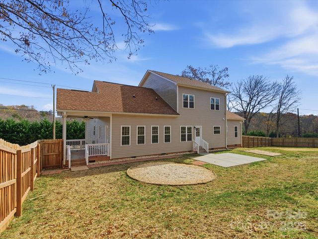 3211 Oakdale Road, Charlotte, NC 28216