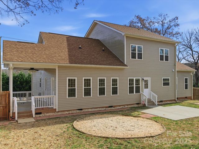 3211 Oakdale Road, Charlotte, NC 28216