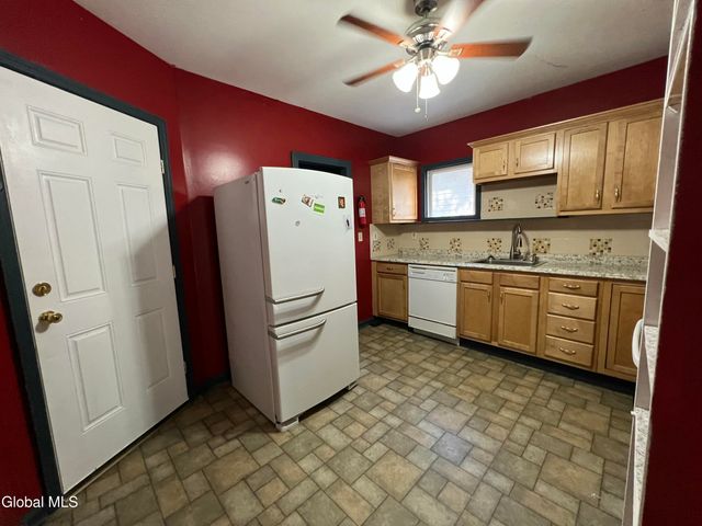 423 Division Street, Schenectady, NY 12304