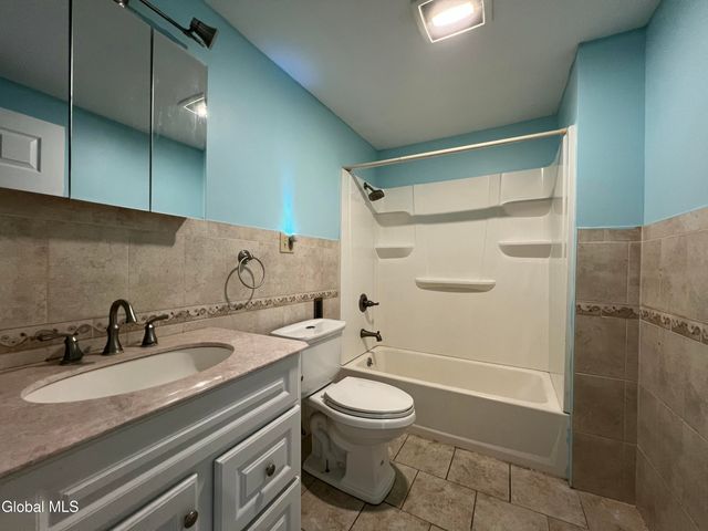 423 Division Street, Schenectady, NY 12304