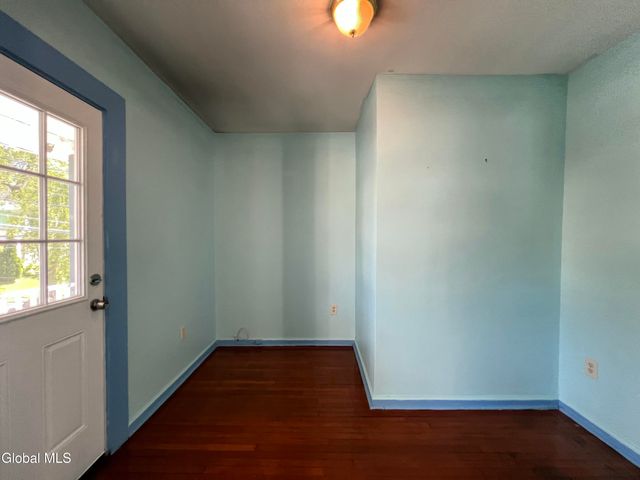 423 Division Street, Schenectady, NY 12304