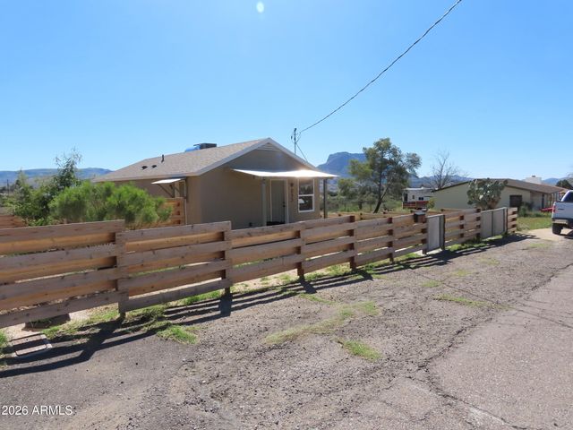 835 W Spray Street, Superior, AZ 85173