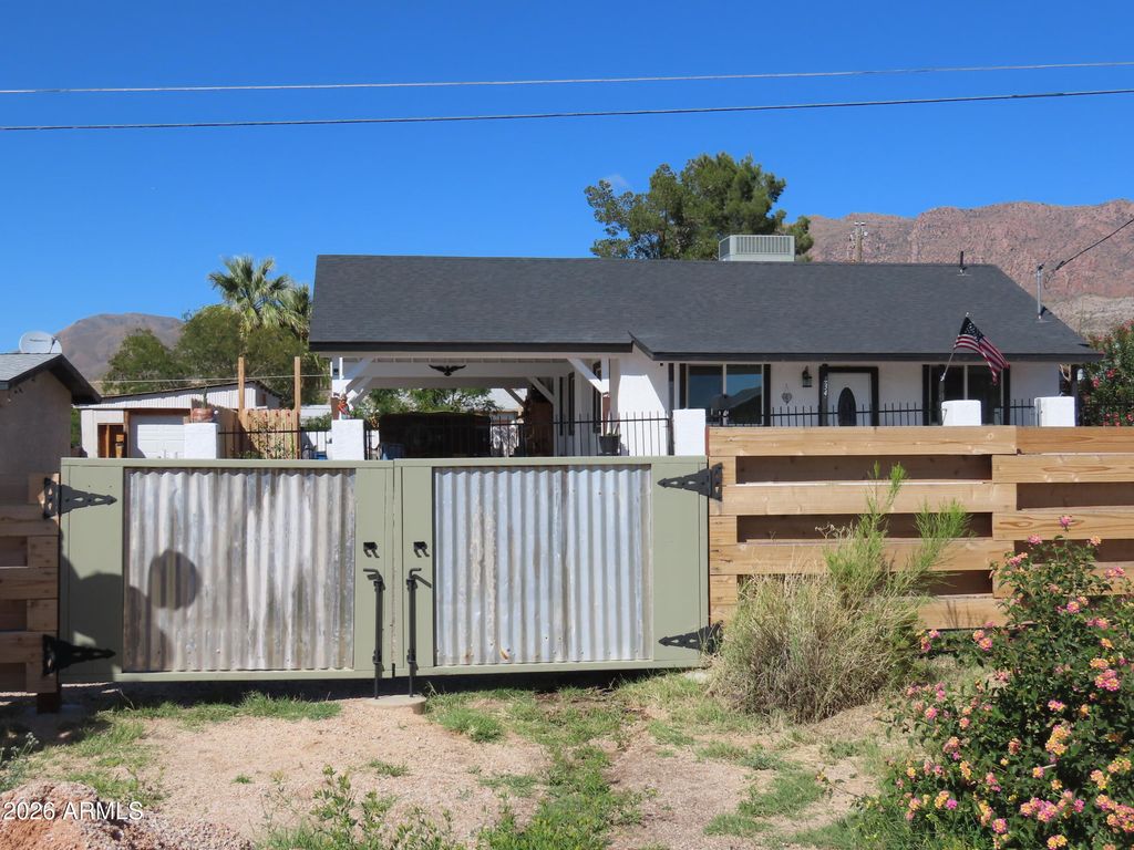 Image 39 of property listing at 835 W Spray Street, Superior, AZ 85173