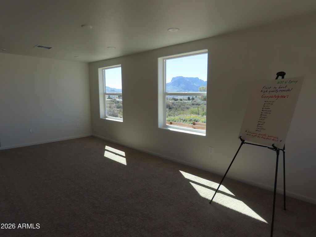 Image 8 of property listing at 835 W Spray Street, Superior, AZ 85173