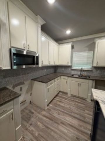 7631 Kempton Park Drive, Shreveport, LA 71129