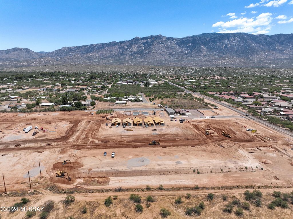 Image 10 of property listing at 15282 N Desert Lilac Lane, Tucson, AZ 85739