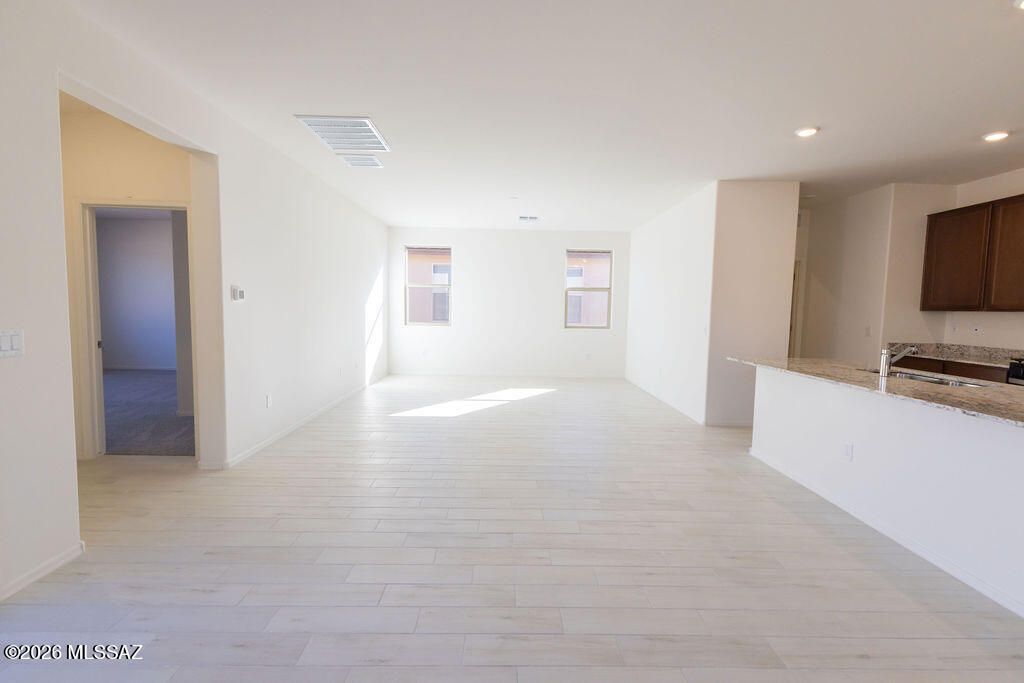 Image 3 of property listing at 15282 N Desert Lilac Lane, Tucson, AZ 85739
