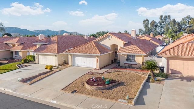 2582 Alegre, Hemet, CA 92545