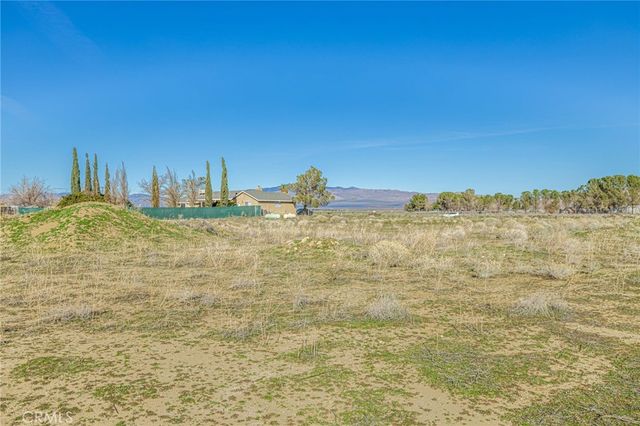 7930 Elder, Rosamond, CA 93560