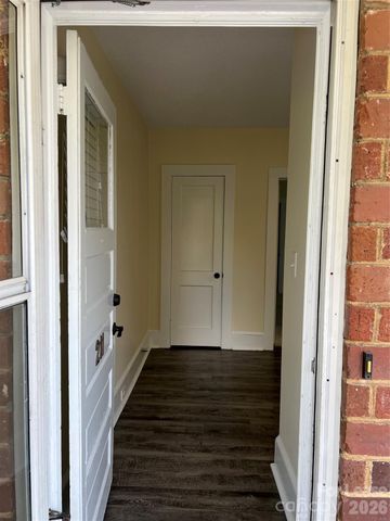 211 W G Street, Kannapolis, NC 28081