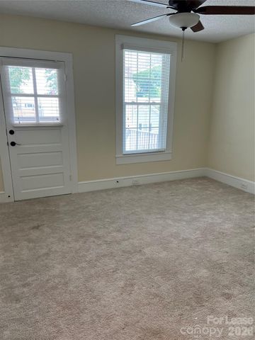 211 W G Street, Kannapolis, NC 28081