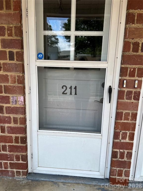 211 W G Street, Kannapolis, NC 28081