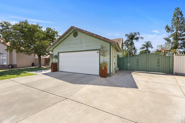 7307 Chilibre Street, Bakersfield, CA 93313
