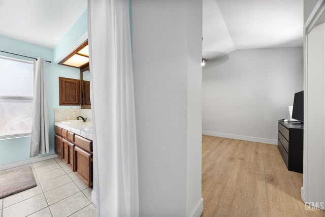 7307 Chilibre Street, Bakersfield, CA 93313