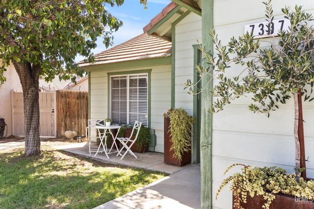 7307 Chilibre Street, Bakersfield, CA 93313