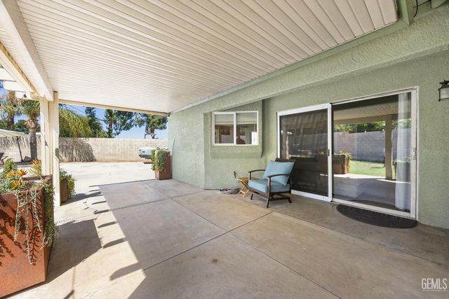 7307 Chilibre Street, Bakersfield, CA 93313