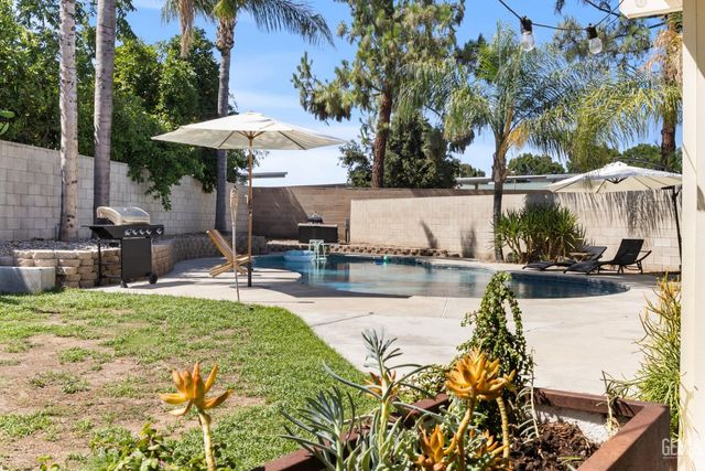 7307 Chilibre Street, Bakersfield, CA 93313