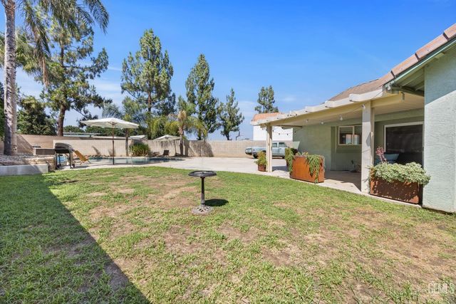 7307 Chilibre Street, Bakersfield, CA 93313