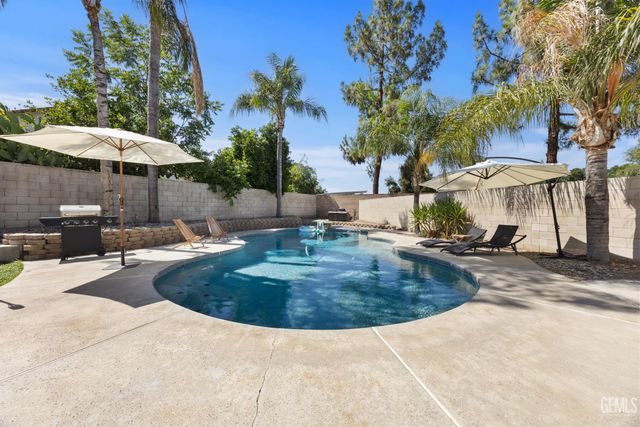 7307 Chilibre Street, Bakersfield, CA 93313