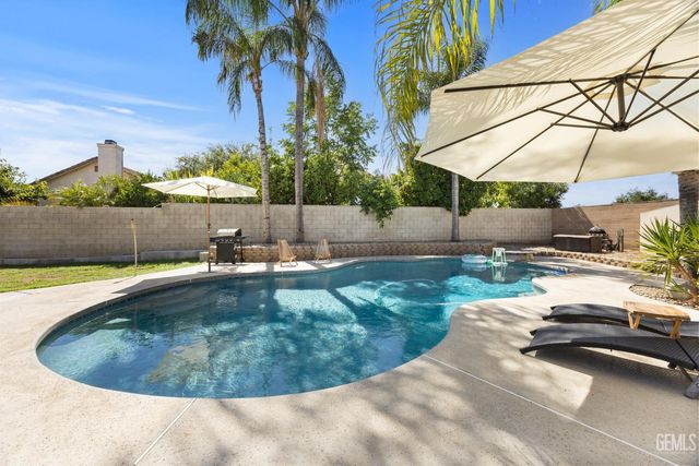 7307 Chilibre Street, Bakersfield, CA 93313