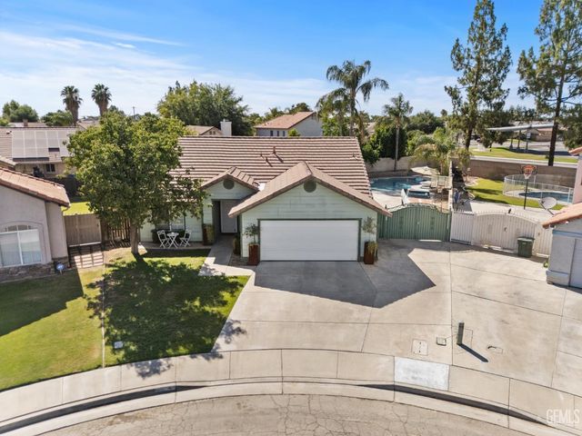7307 Chilibre Street, Bakersfield, CA 93313