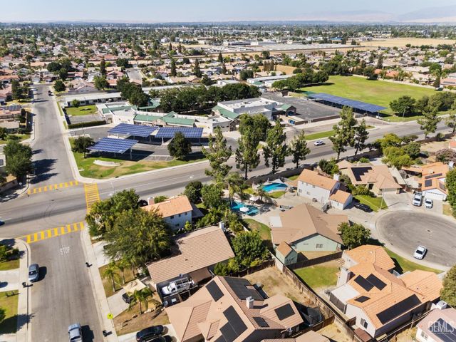 7307 Chilibre Street, Bakersfield, CA 93313