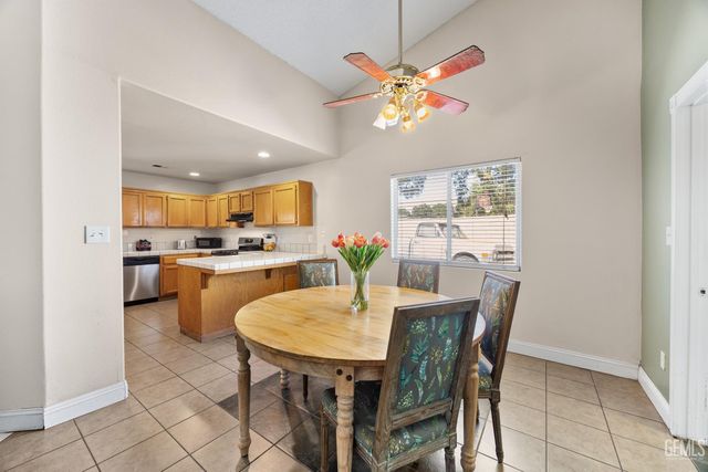 7307 Chilibre Street, Bakersfield, CA 93313