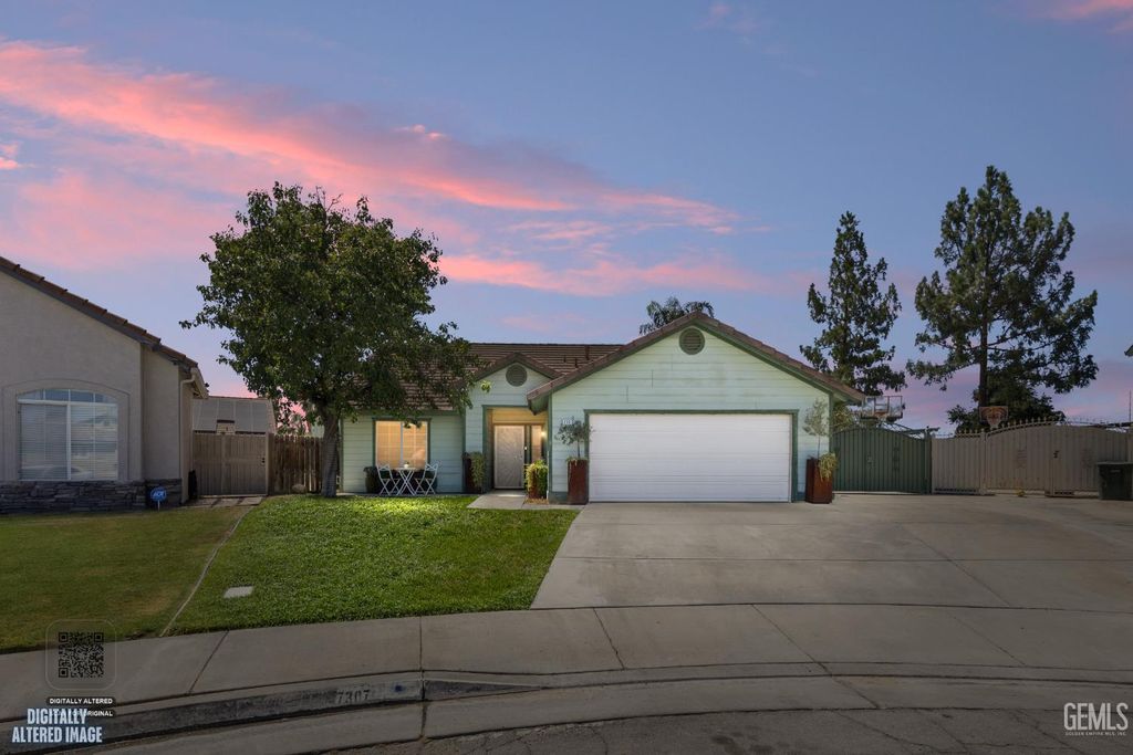 7307 Chilibre Street, Bakersfield, CA 93313