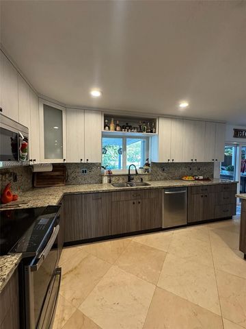 10973 NW 53rd Ln, Doral, FL 33178